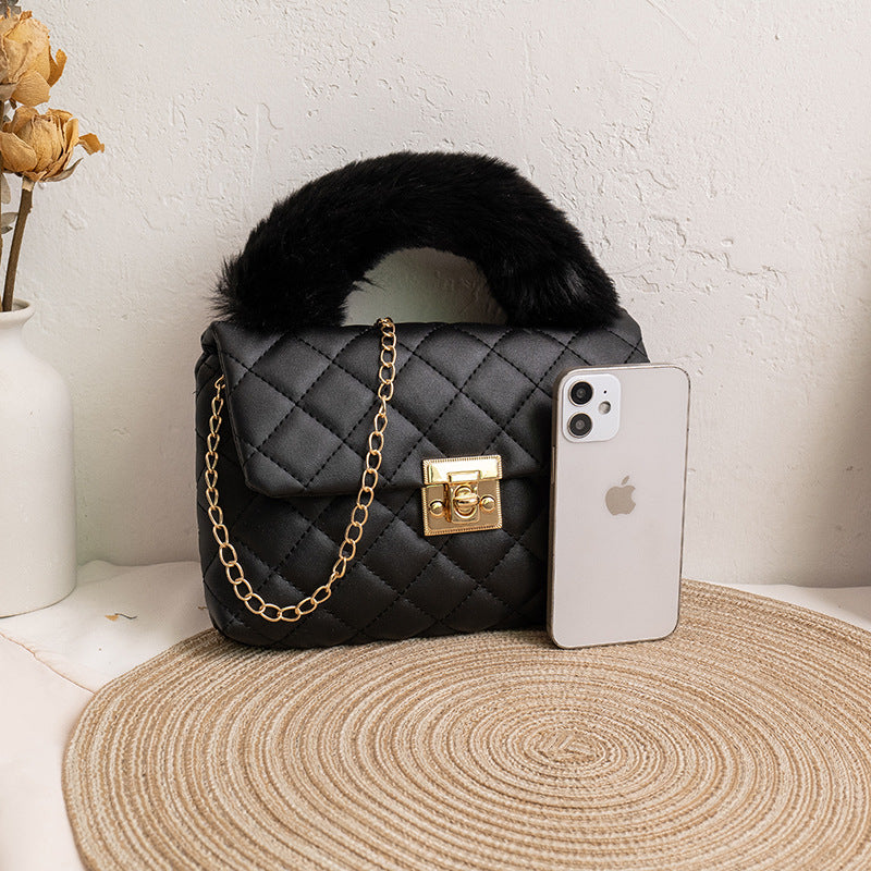 Fuzzy & Diamond-patterned handbag